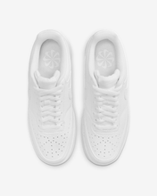 Cargar imagen en el visor de la galería, NIKE COURT VISION LOW NEXT NATURE