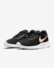 Cargar imagen en el visor de la galería, NIKE TANJUN