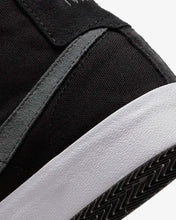Cargar imagen en el visor de la galería, NIKE SB BLAZER COURT MID PREMIUM