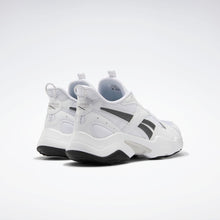 Cargar imagen en el visor de la galería, REEBOK TURBO RESTYLE