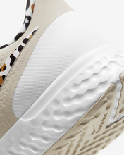 Cargar imagen en el visor de la galería, NIKE REVOLUTION 5 PRM