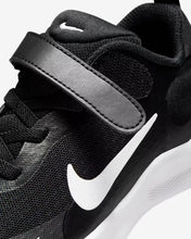 Cargar imagen en el visor de la galería, NIKE REVOLUTION 7
