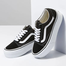 Cargar imagen en el visor de la galería, VANS OLD SKOOL PLATAFORM
