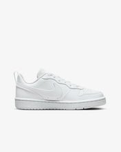 Cargar imagen en el visor de la galería, NIKE COURT BOROUGH GS
