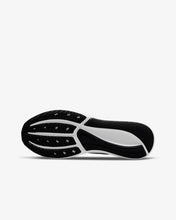 Cargar imagen en el visor de la galería, NIKE STAR RUNNER 3 GS
