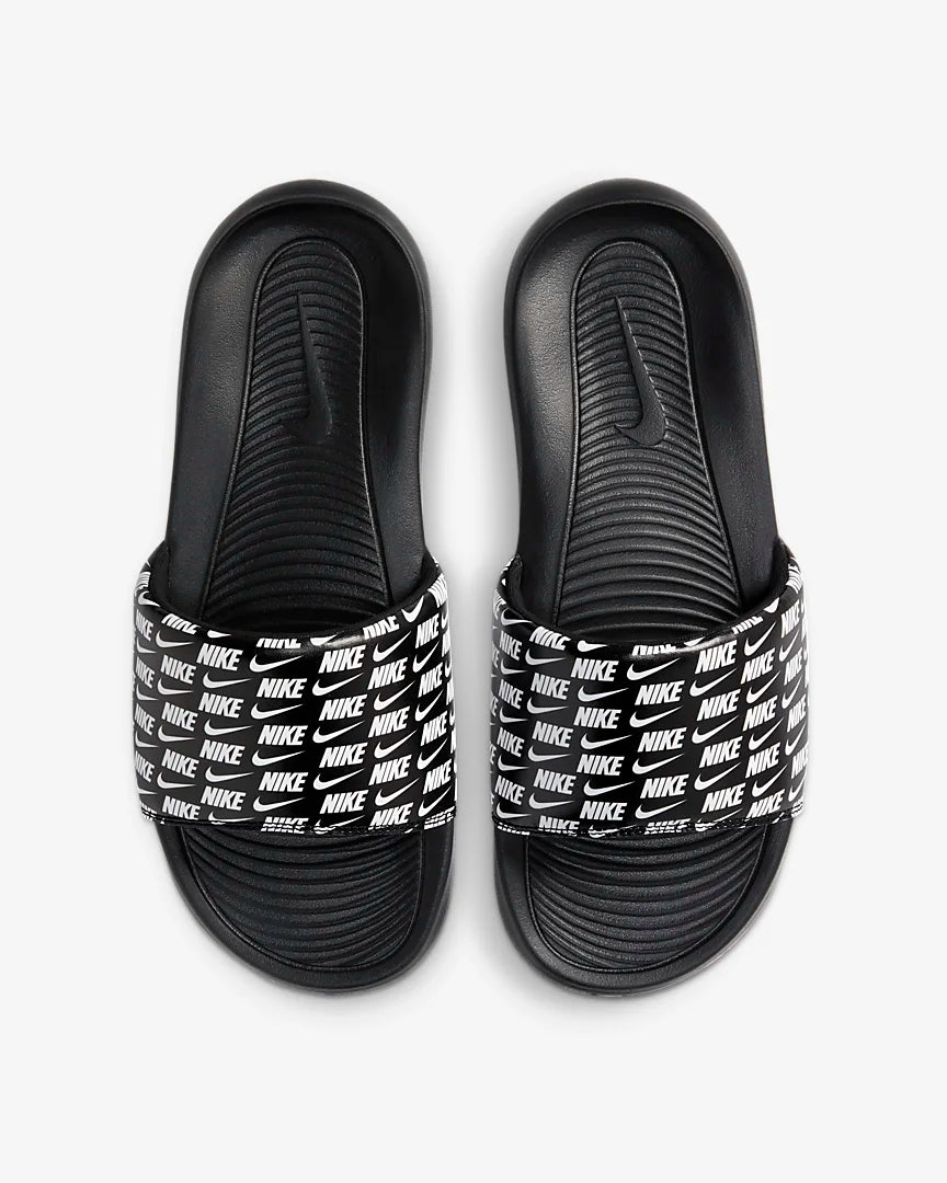 NIKE VICTORI ONE