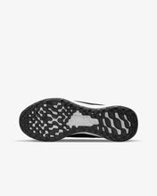 Cargar imagen en el visor de la galería, NIKE REVOLUTION 6 GS
