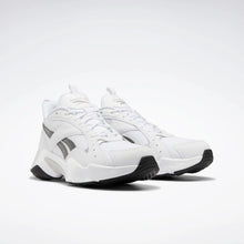 Cargar imagen en el visor de la galería, REEBOK TURBO RESTYLE
