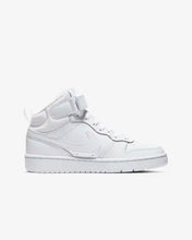 Cargar imagen en el visor de la galería, NIKE COURT BOROUGH MID
