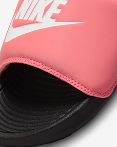 NIKE VICTORI ONE
