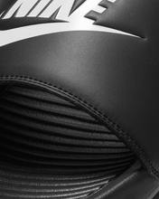 Cargar imagen en el visor de la galería, NIKE VICTORI ONE
