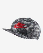 Cargar imagen en el visor de la galería, NIKE FUTURA GORRA GS
