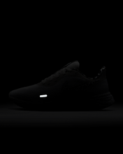 Cargar imagen en el visor de la galería, NIKE REVOLUTION 5 PRM
